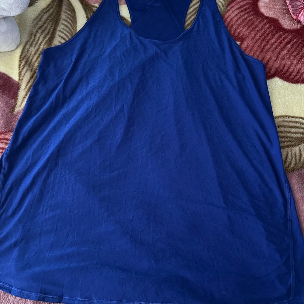 Lululemon athletic blouse